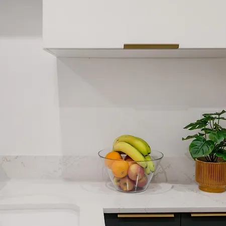 Petite Charm In Old Appartement